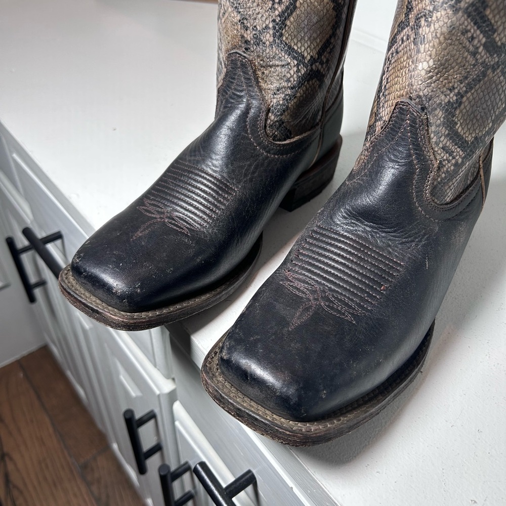 Ariat Exotic Print Cowboy Boots Women’s 10B Snakeskin Look Western Leather - Picture 4 of 8